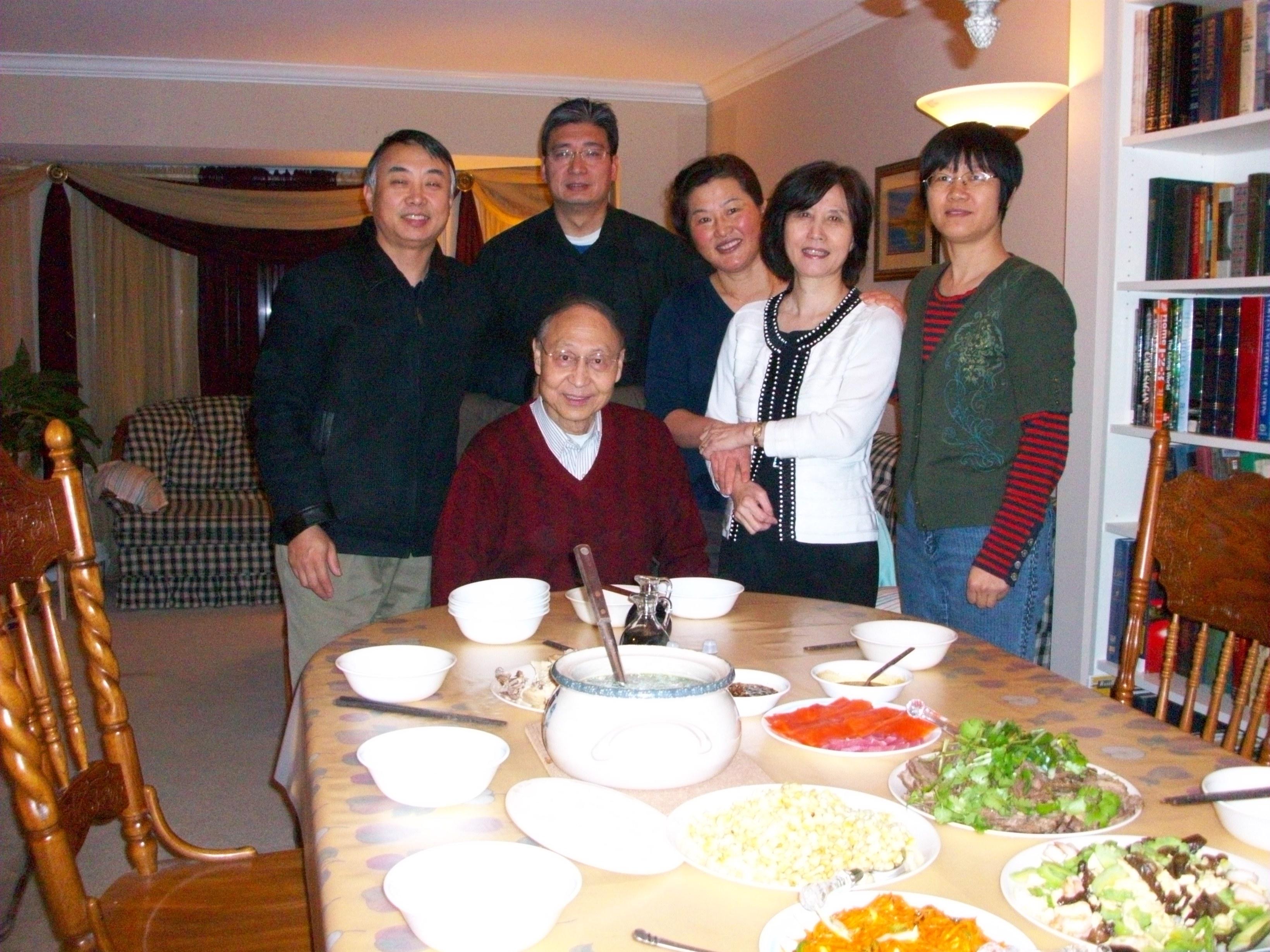 亲爱的Calvary Baptist Church 服事者，平安。 
我们是一直受白弟兄服事的一个家。
目前已经迁回中国定居。
虽然未在贵教会聚过会，但大部分弟兄姊妹都有相处过。

冯如瑄 姊妹敬上
