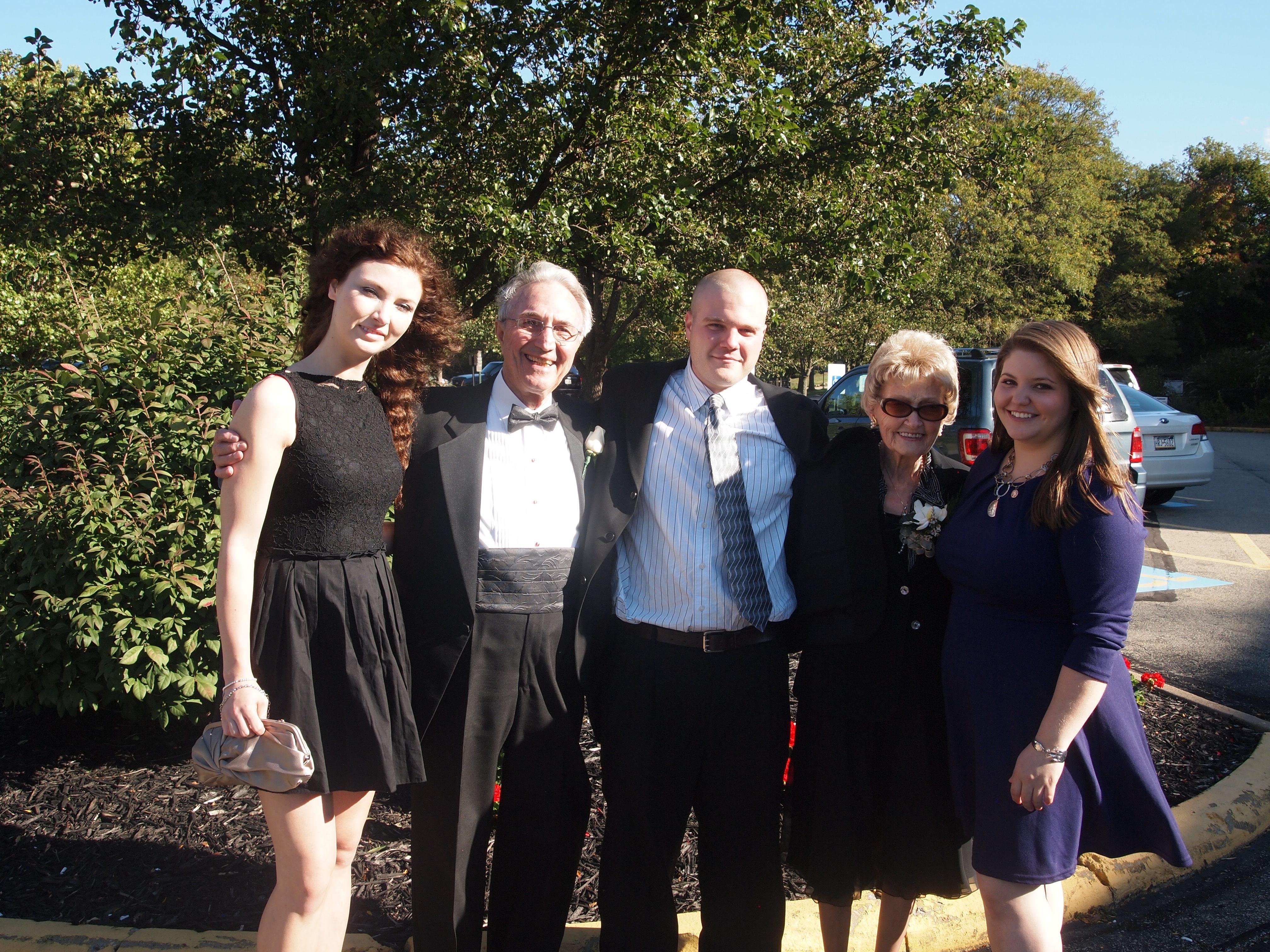 Granddaughter Shannon, Sam, Grandson Dustin, Jerry, Granddaughter Chelsea