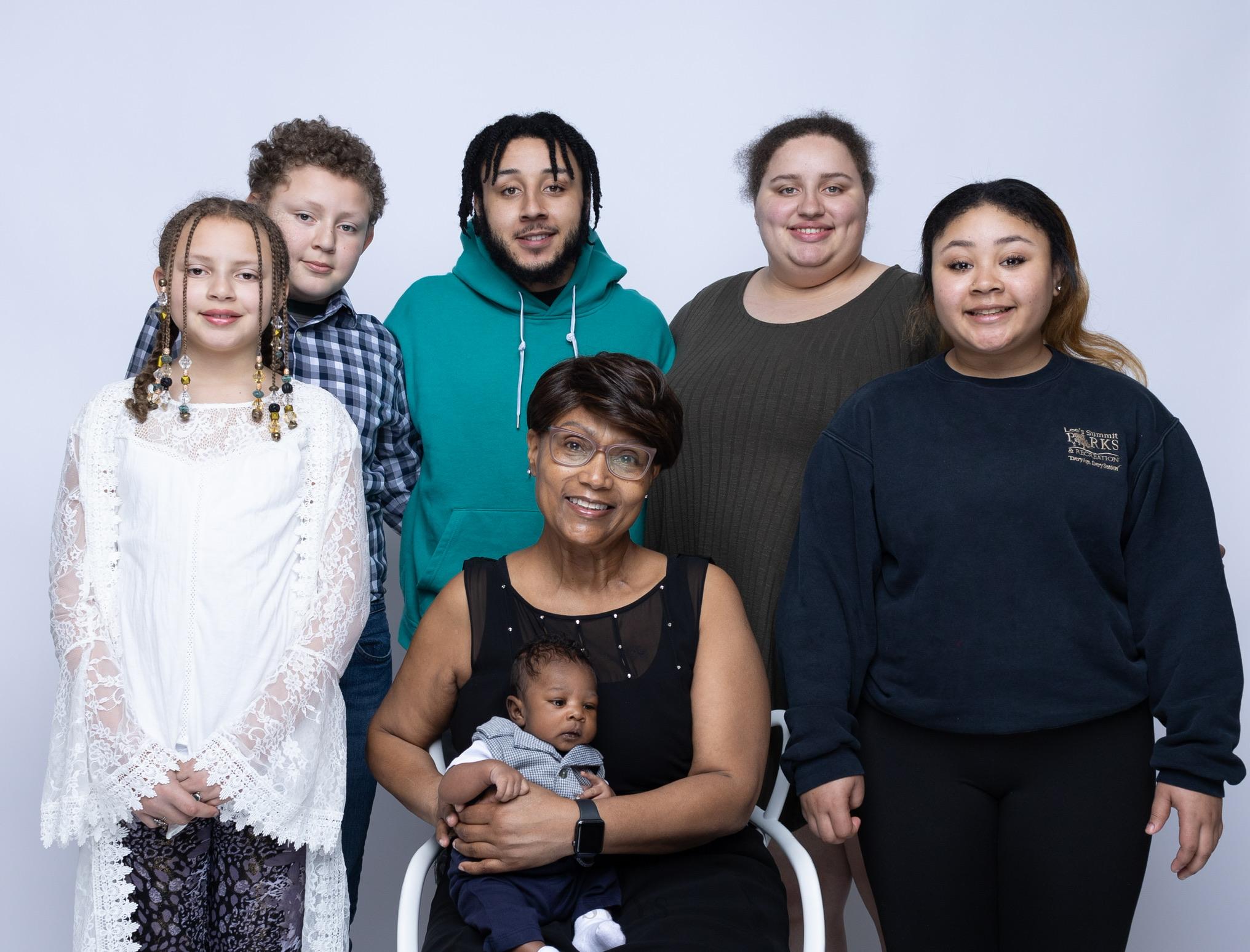 Stephanie and all of her grandchildren