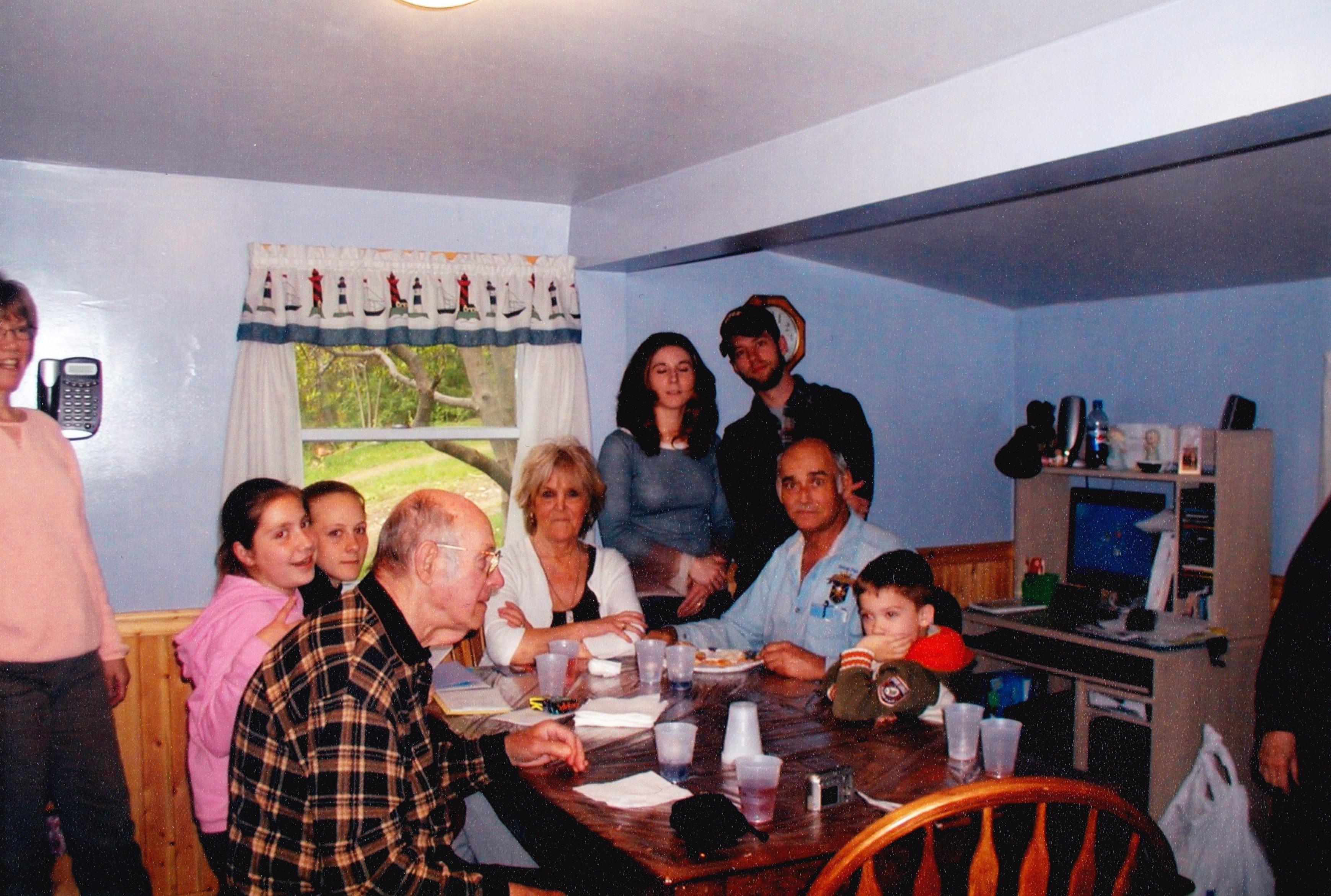 Ed and Edna at Ed's daughter Amy's house with Ed's daughter Becky, Son Eddy, and Grandchildren Adriana and Stephanie.