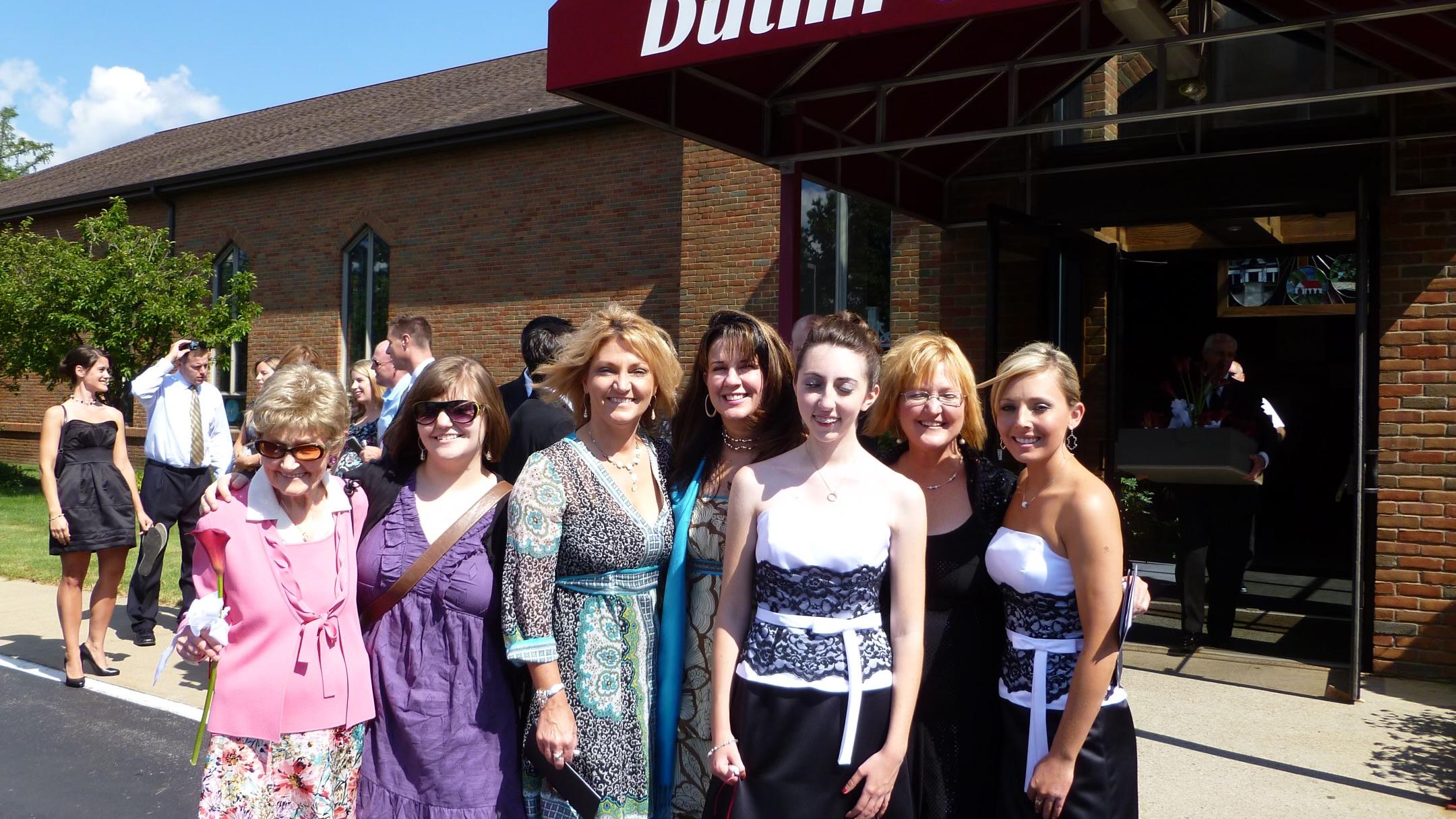 Jerry with granddaughter’s and daughter’s  - Jerry, Chelsea, Cindy, Traci, Rachel, Patty & Becky