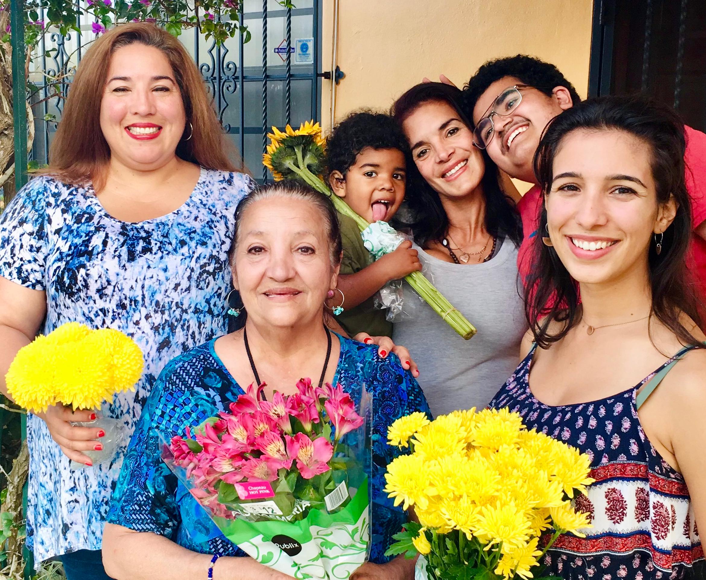 Mima, fuiste el pegamento espiritual de nuestra familia. Una mujer vibrante, dinámica, única y con un corazón para la humanidad. Mi hermana del alma. Tu sonrisa, tu mirada y tu playfulness persiste. Estoy muy agradecida de haber tenido el honor de llamarte abuela, mi primer mejor amiga.