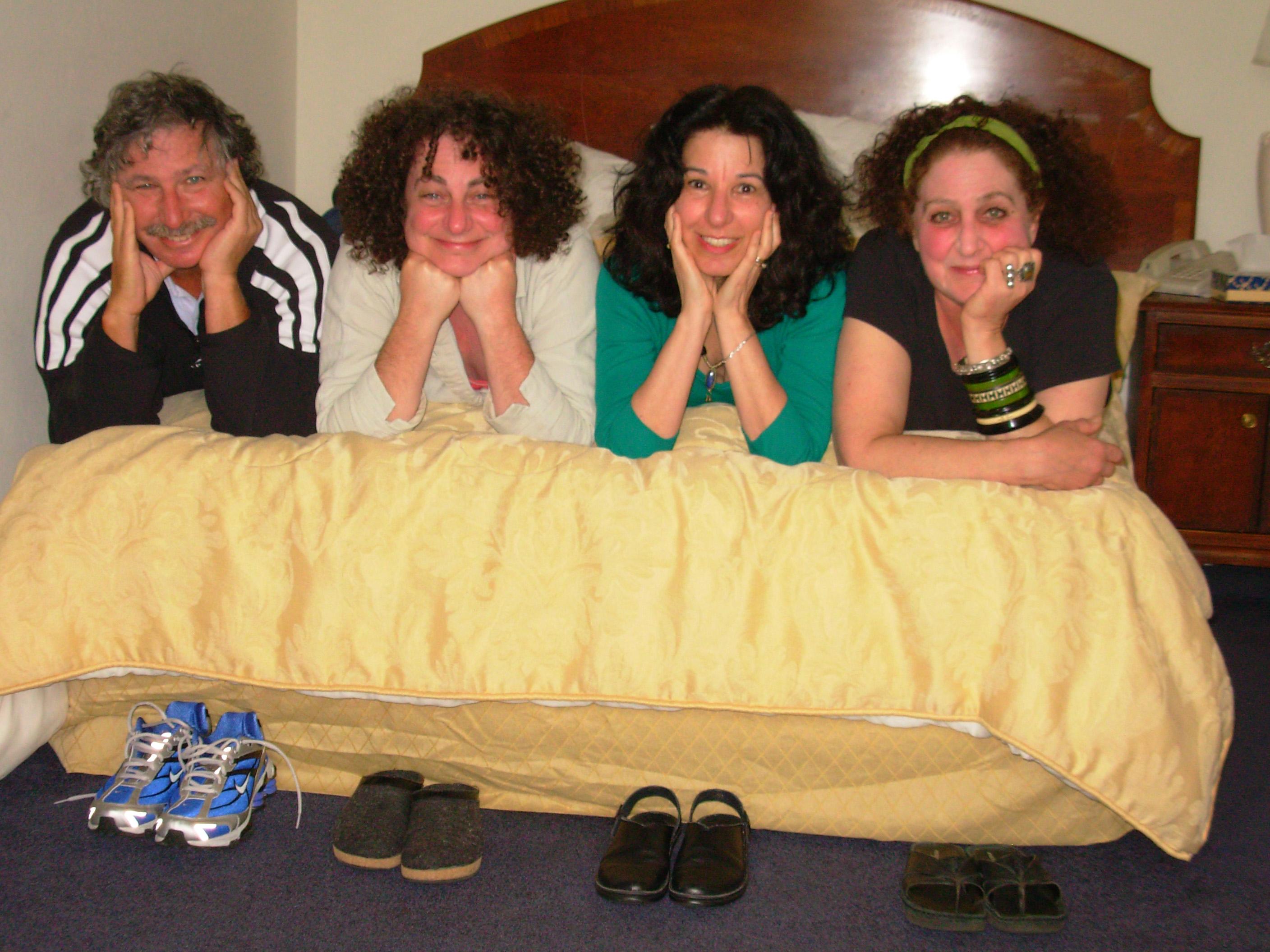 Cousins on Bed
Richard Strick, Marci, Susan Strick McKenzie, Ruth
at Jules & Karine's wedding, April 2006, Palo Alto, CA