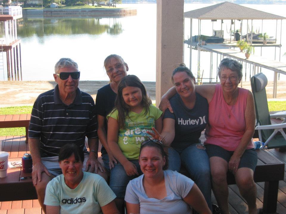 Jo and Huzzy with their daughter Susan, granddaughter's Megan and Whitney and great granddaughter Kaleigh