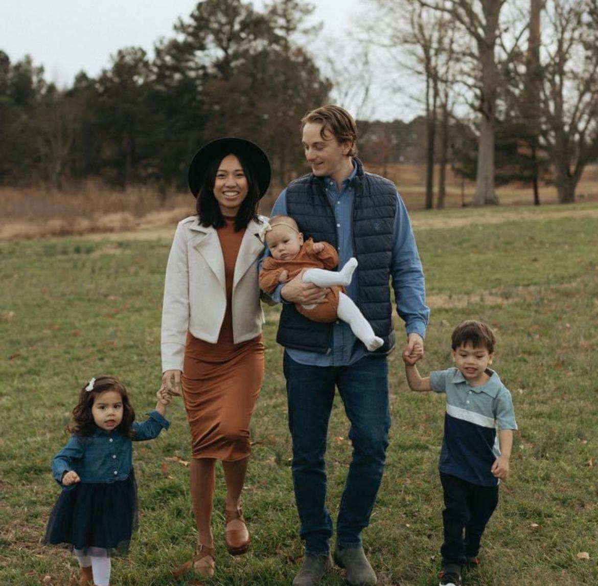 The whole crew! What a beautiful family!