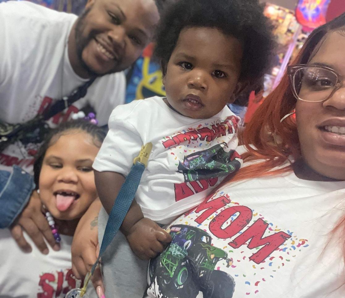 Family - a lollipop would be perfect at this time (Tyri)