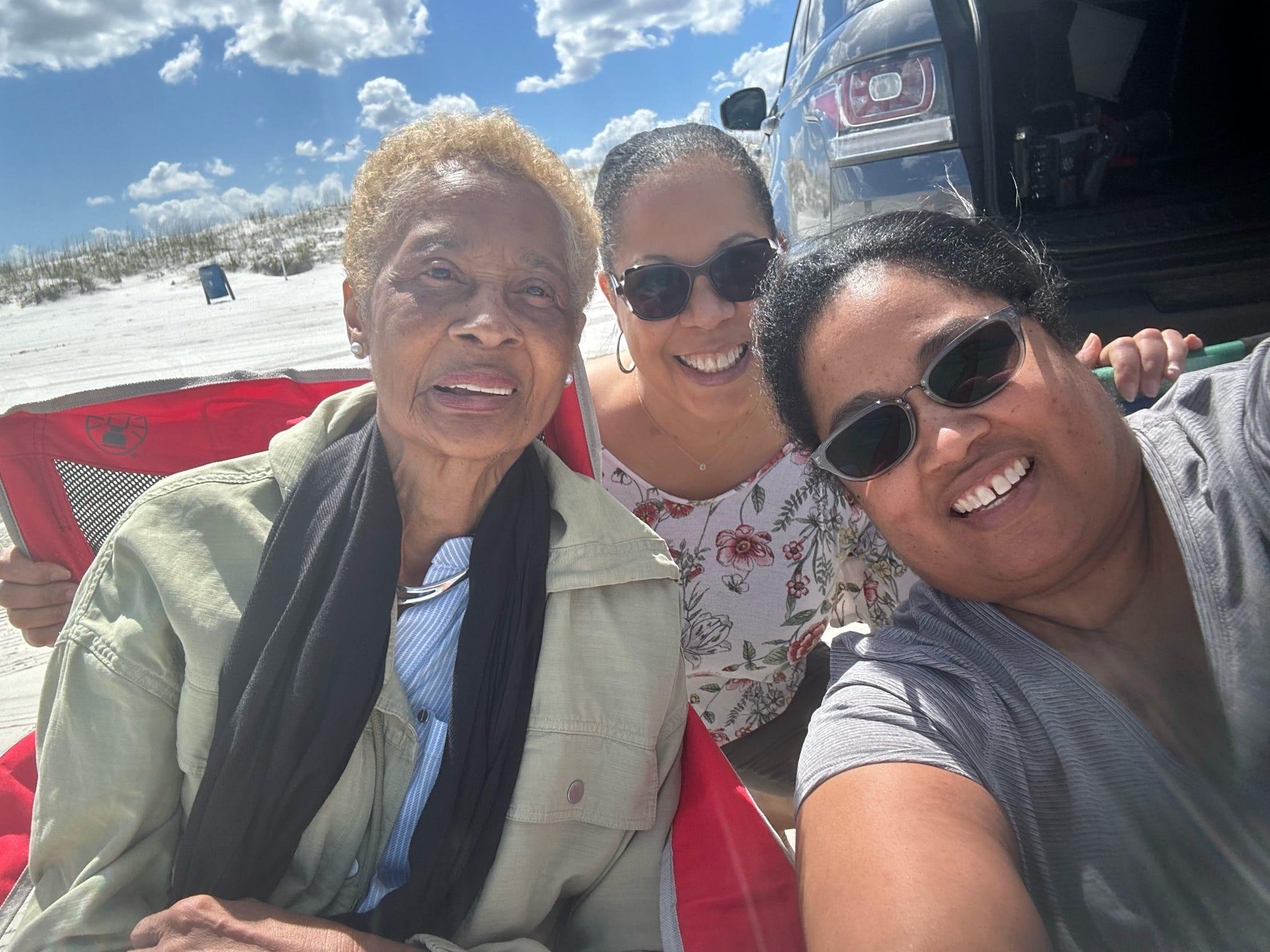 Mom's trip to Jacksonville, Fl to celebrate Fela's 53rd birthday.