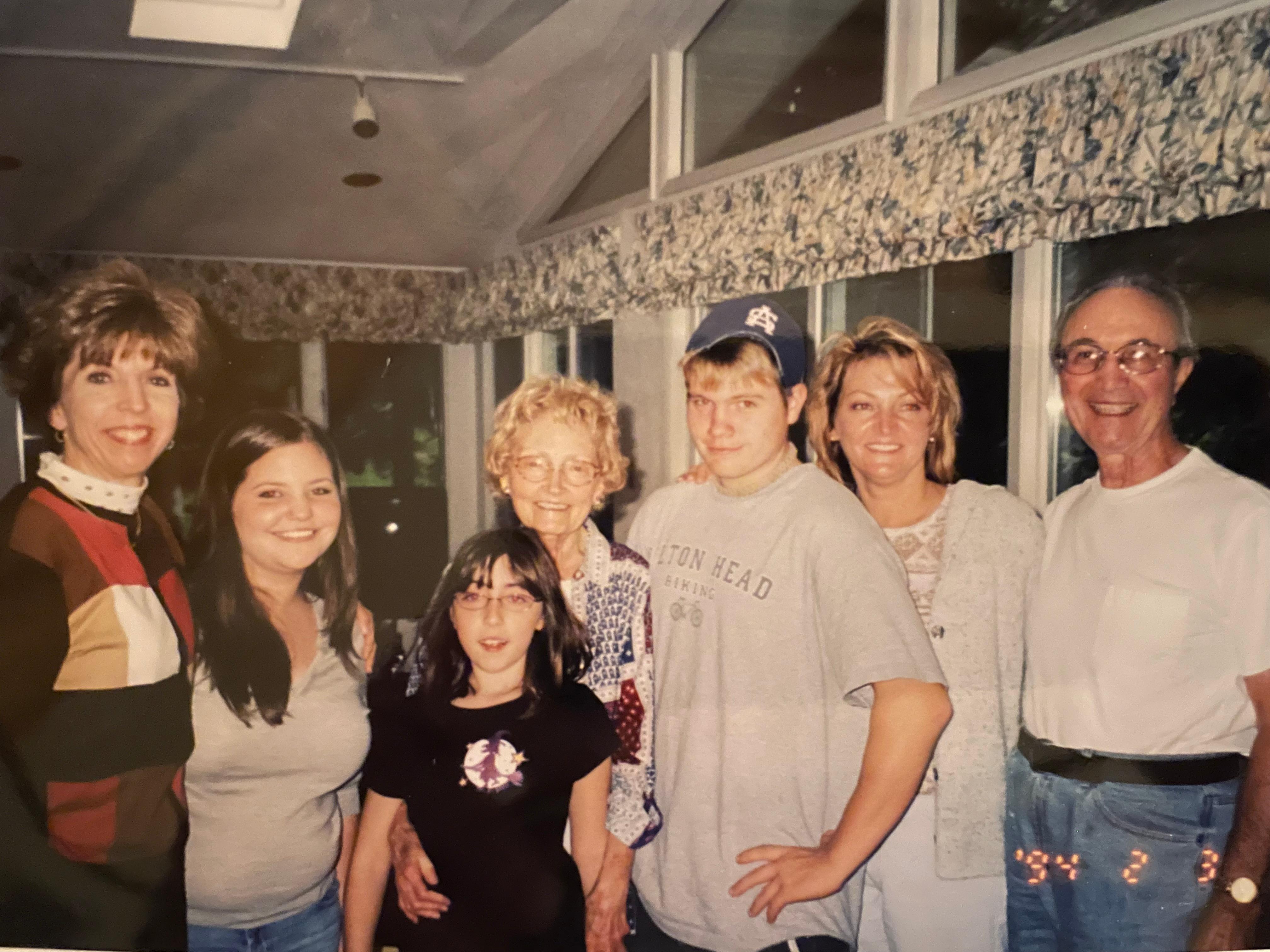 Daughter-in-law Jackie, granddaughter Chelsea, Rachel & grandson Dustin, daughter Cindy & Sam