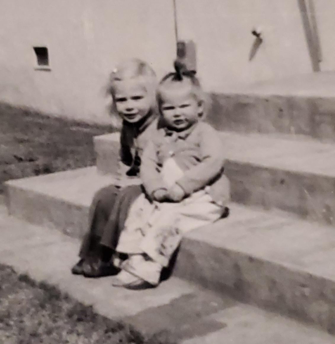 Carole around 3 yrs old with her sister Sandy
