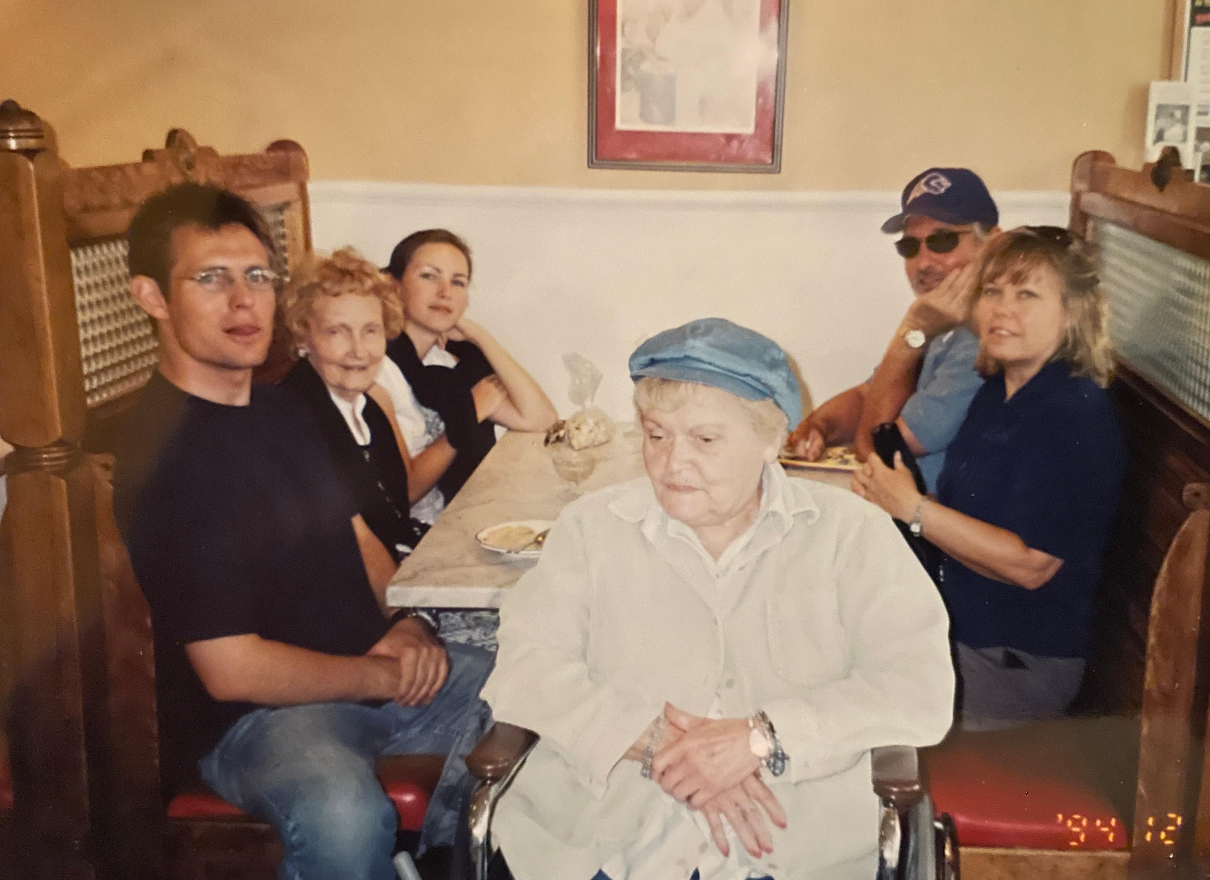 Jerry with sister Juanita, niece Sherry, nephew Fred, great nephew Ryan & great niece Carolyn